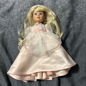 Madame Alexander FAO Schwarz Doll